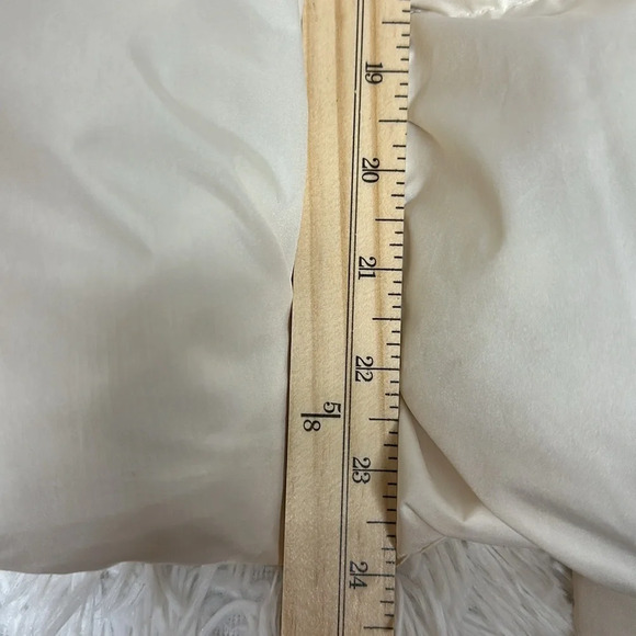 Old Navy Oversized Ivory Puffer Jacket Sz L - Picture 7 of 9